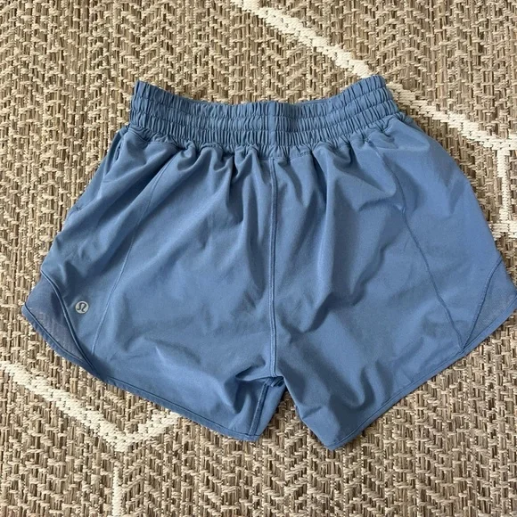 lululemon athletica hotty hot HR 4” short - Picture 2 of 4